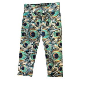 Onzie Peacock Capri leggings in size s/m. In great pre-owned condition
